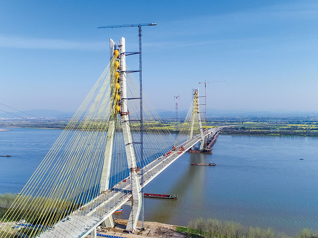 Chizhou Yangtze River Highway Bridge
