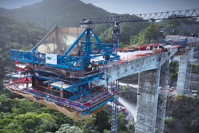 CONSTRUCCIÓN DEL PUENTE LAS TRUCHAS POR VOLADIZOS SUCESIVOS