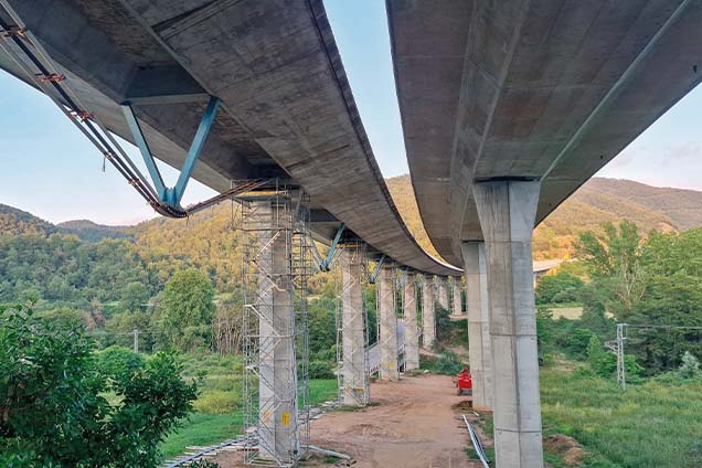 Sustitución de tendones extradosados del icónico viaducto Osormort