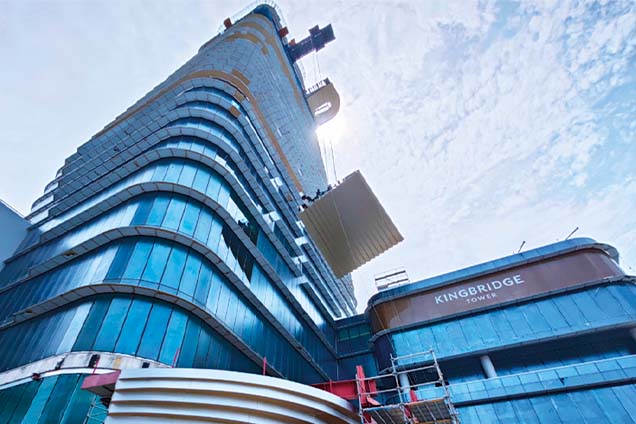 Lifting Kingbridge Tower’s Sky Lounge 150 metres from ground level