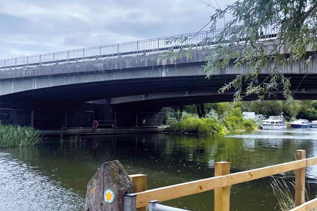 Cruce del Támesis en Wytham de la A34